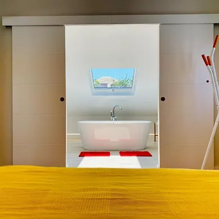 Atico Dalai - Escapada Romantica Con Jacuzzi Y Terraza Privada